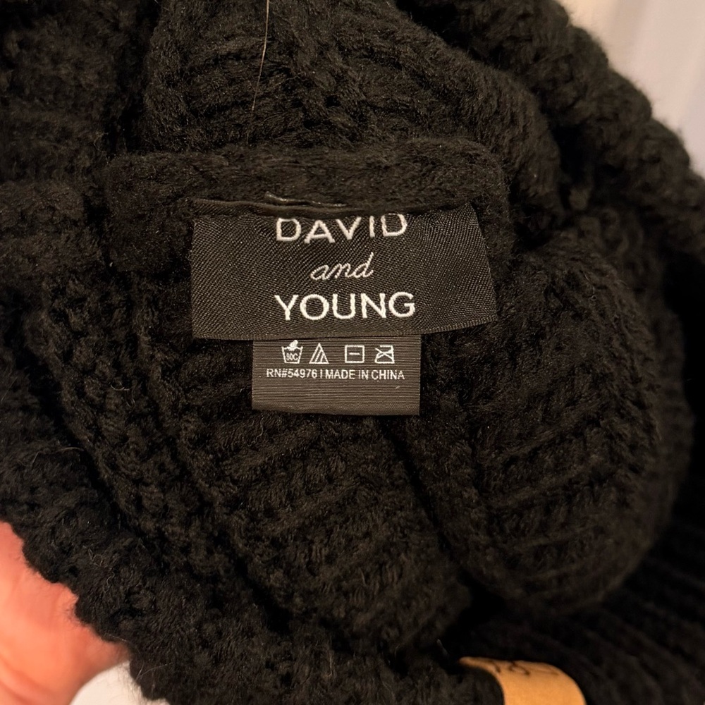 Winter hat - Picture 3 of 3